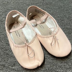 Girls ballet shoes slippers adjustable
